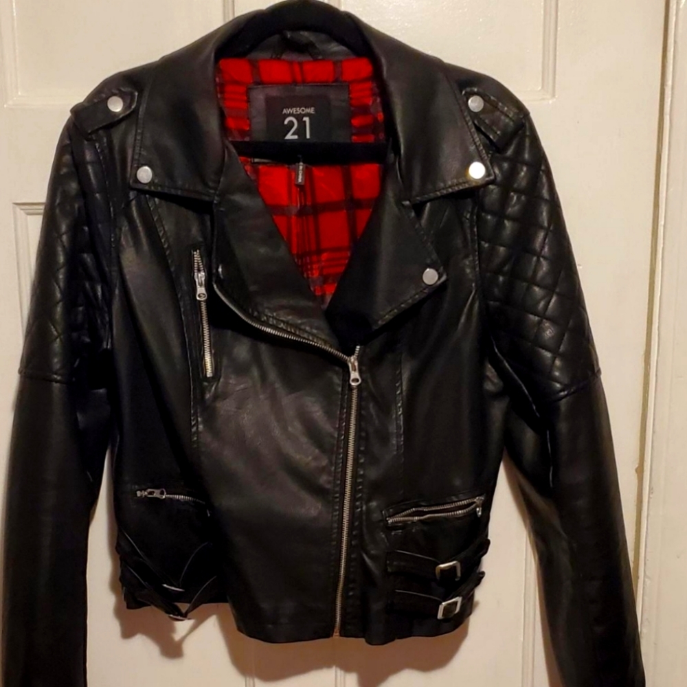 Fitted faux leather jacket